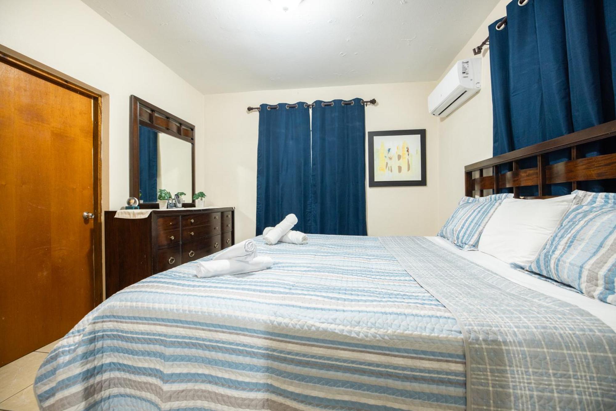 イサベラ Arenales Vacational Houseヴィラ エクステリア 写真