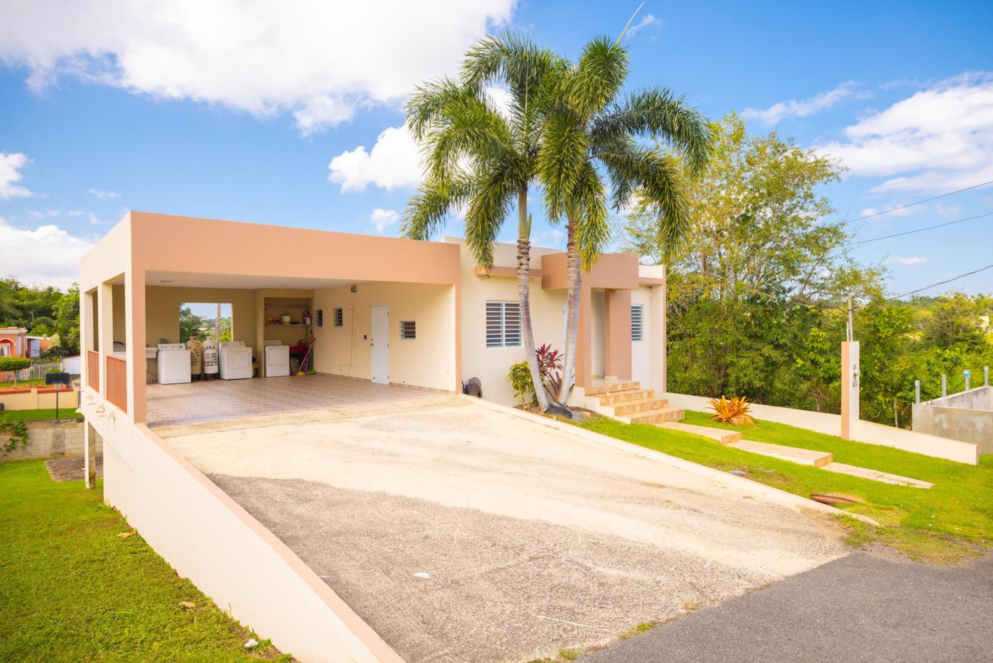 イサベラ Arenales Vacational Houseヴィラ エクステリア 写真