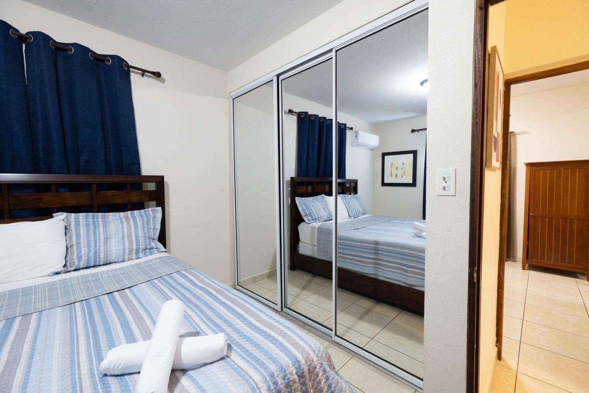 イサベラ Arenales Vacational Houseヴィラ エクステリア 写真