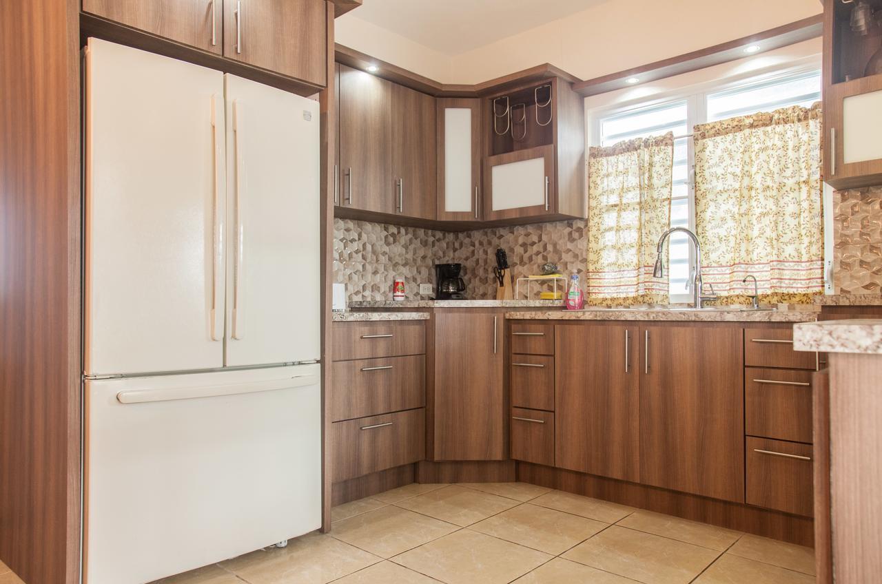 イサベラ Arenales Vacational Houseヴィラ エクステリア 写真